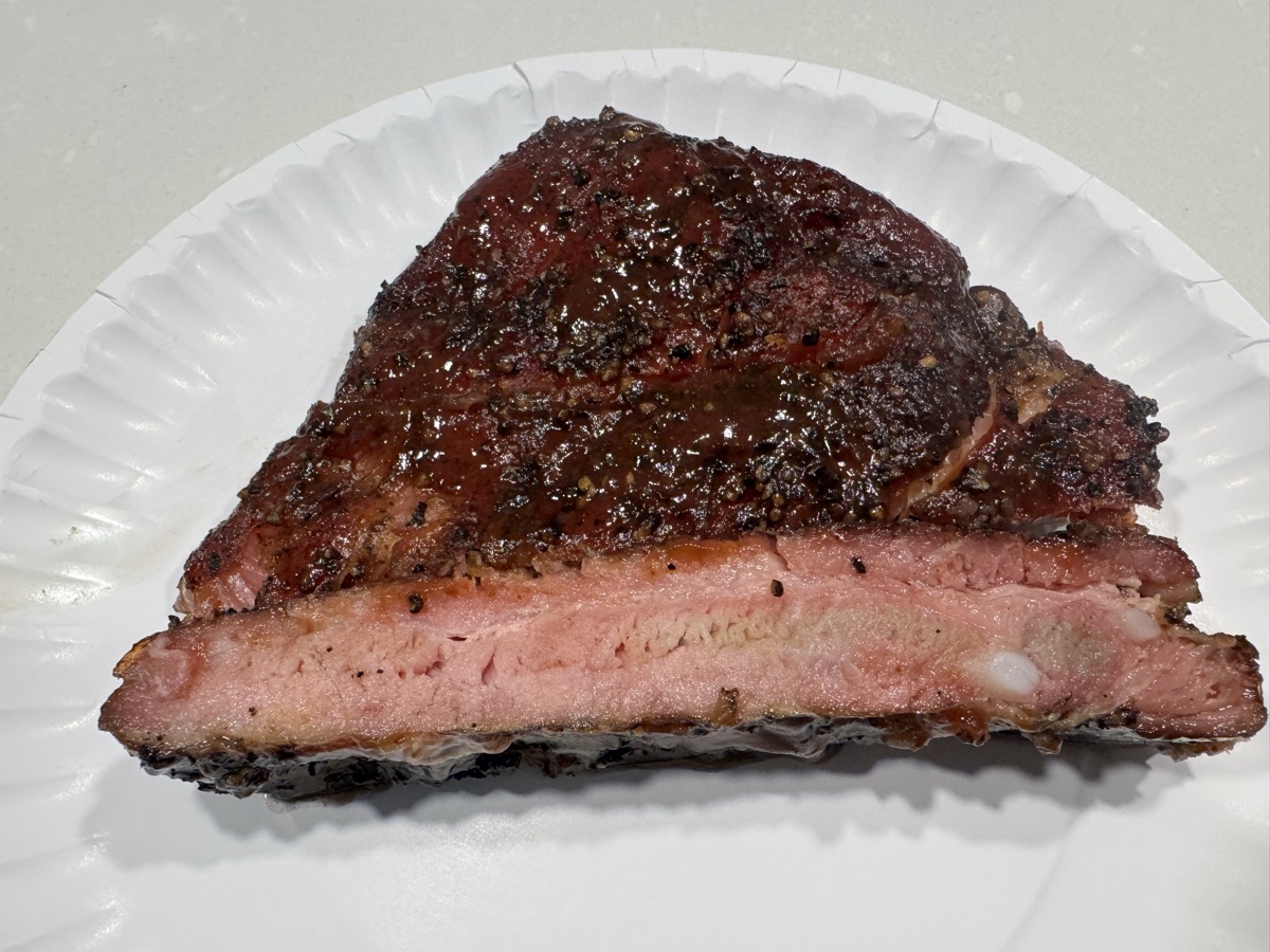 Perfect smoke ring on a spare rib